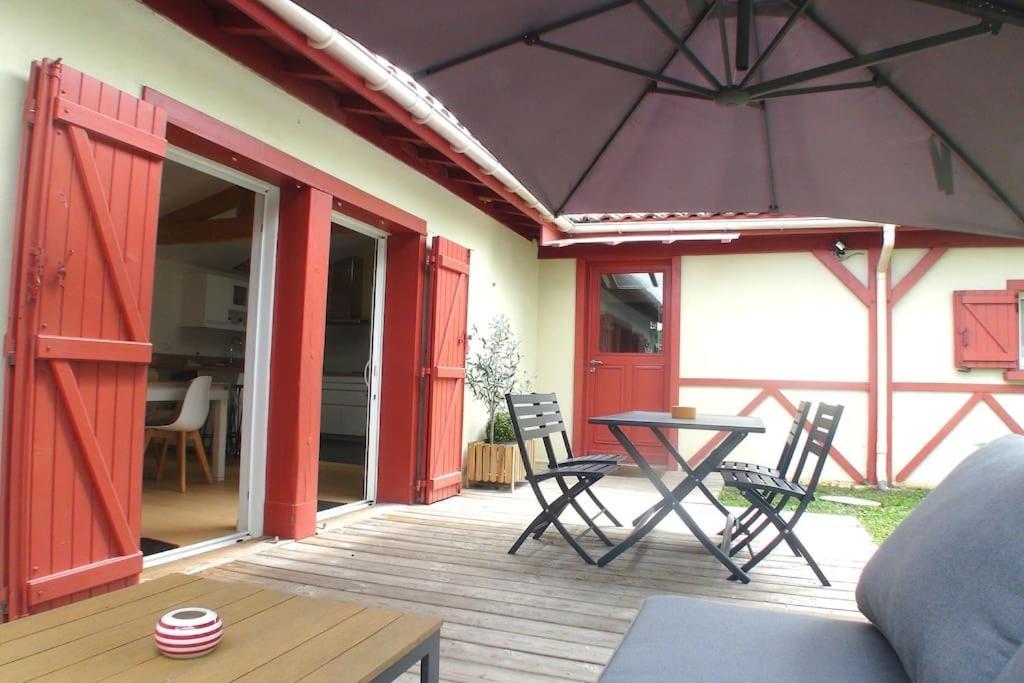 Maison Esprit Des Lois La Brède Extérieur photo